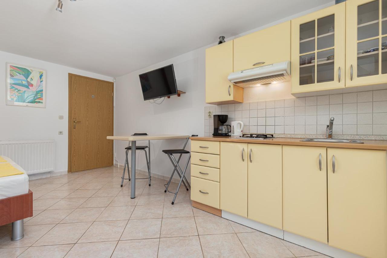 Haus Eva Apartment Novigrad  Ngoại thất bức ảnh