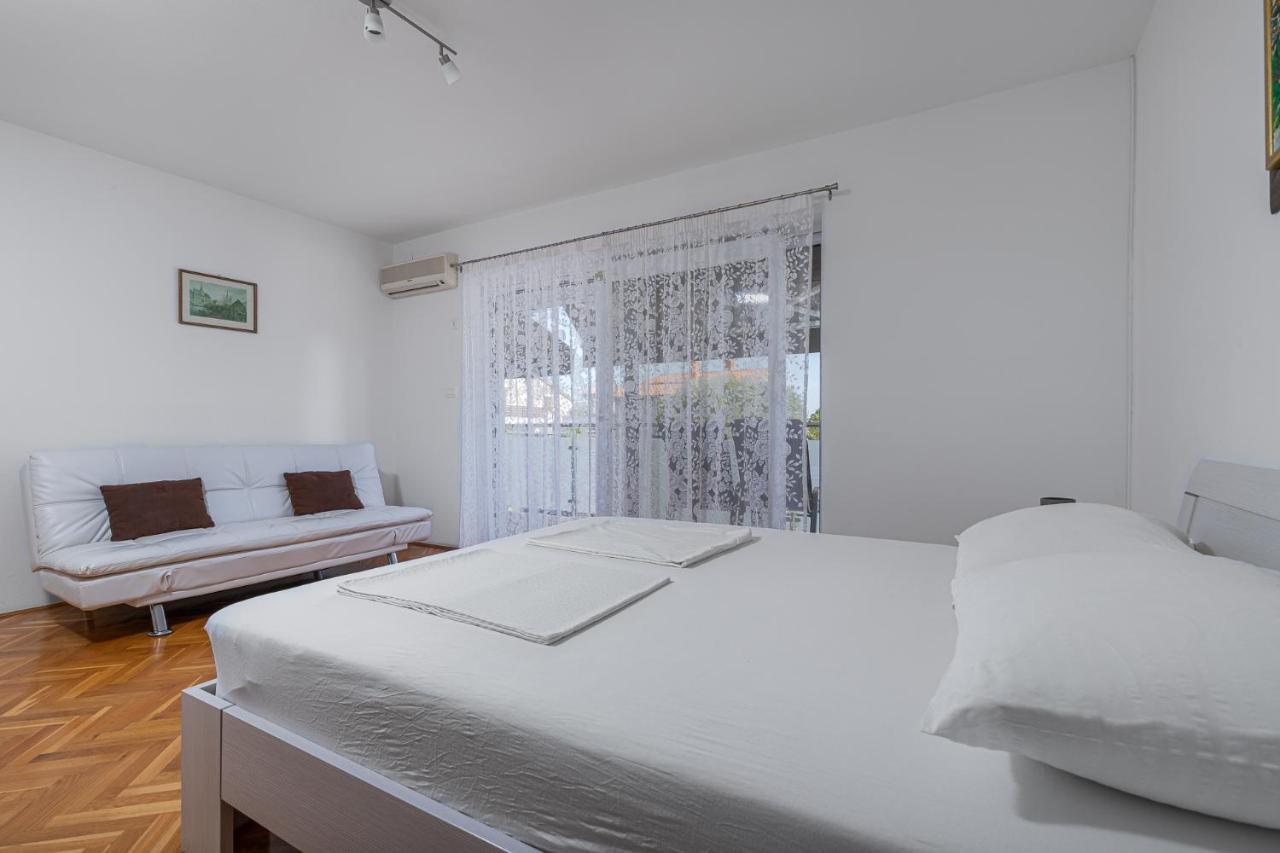 Haus Eva Apartment Novigrad  Ngoại thất bức ảnh