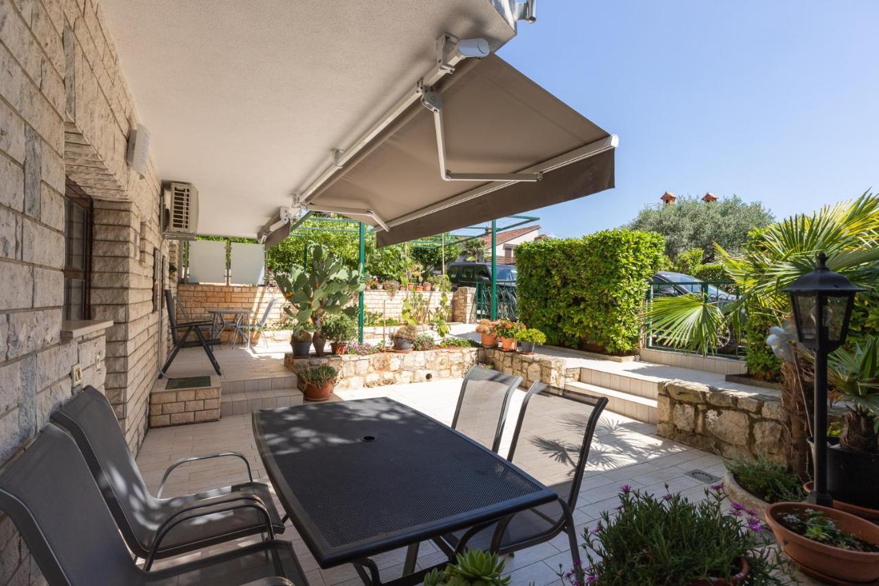 Haus Eva Apartment Novigrad  Ngoại thất bức ảnh