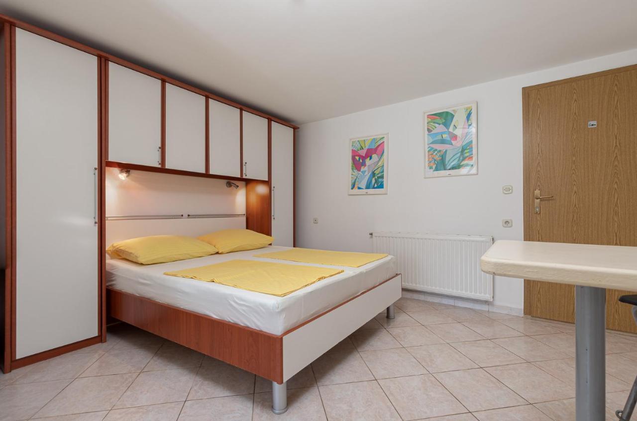 Haus Eva Apartment Novigrad  Ngoại thất bức ảnh