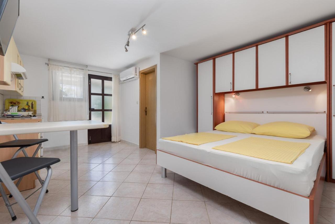 Haus Eva Apartment Novigrad  Ngoại thất bức ảnh