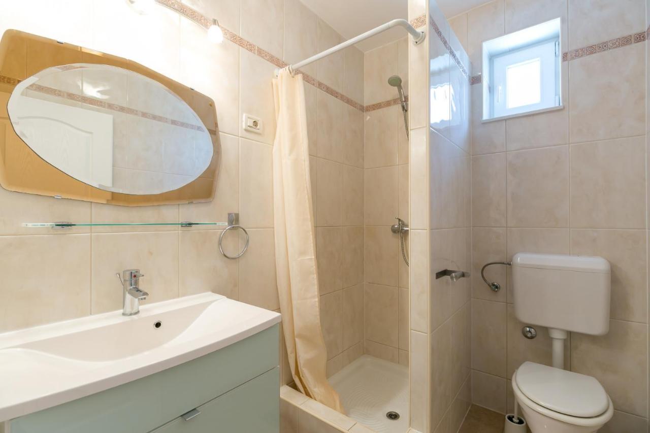 Haus Eva Apartment Novigrad  Ngoại thất bức ảnh